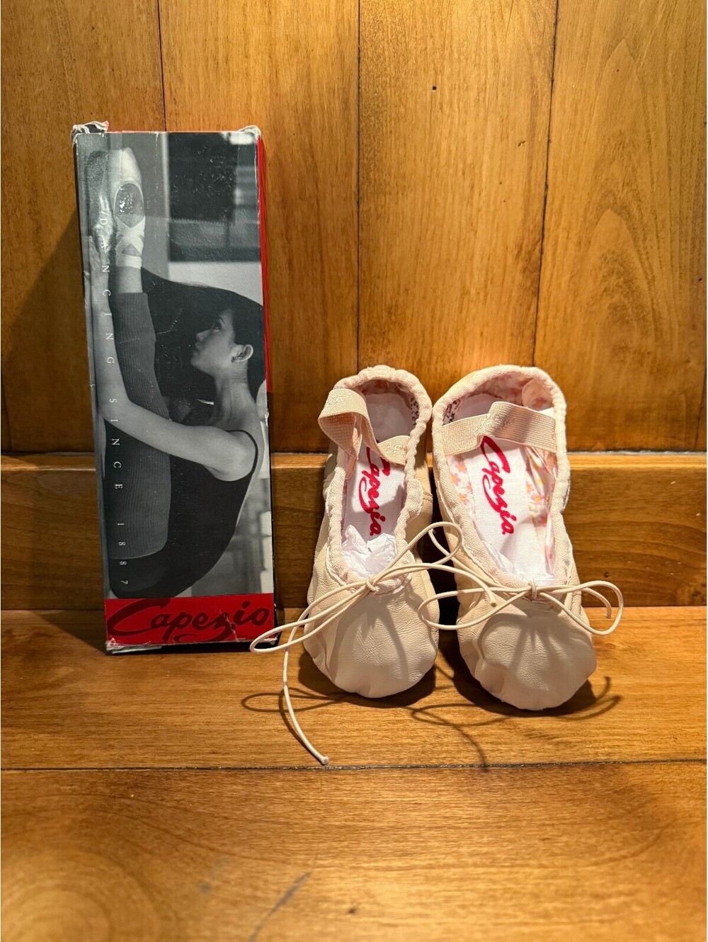 New Capezio Leather Ballet Slippers Kid's Size 9.5